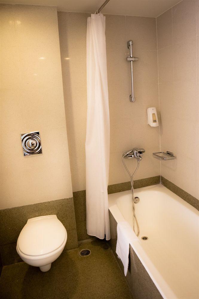Hotel Du 2*