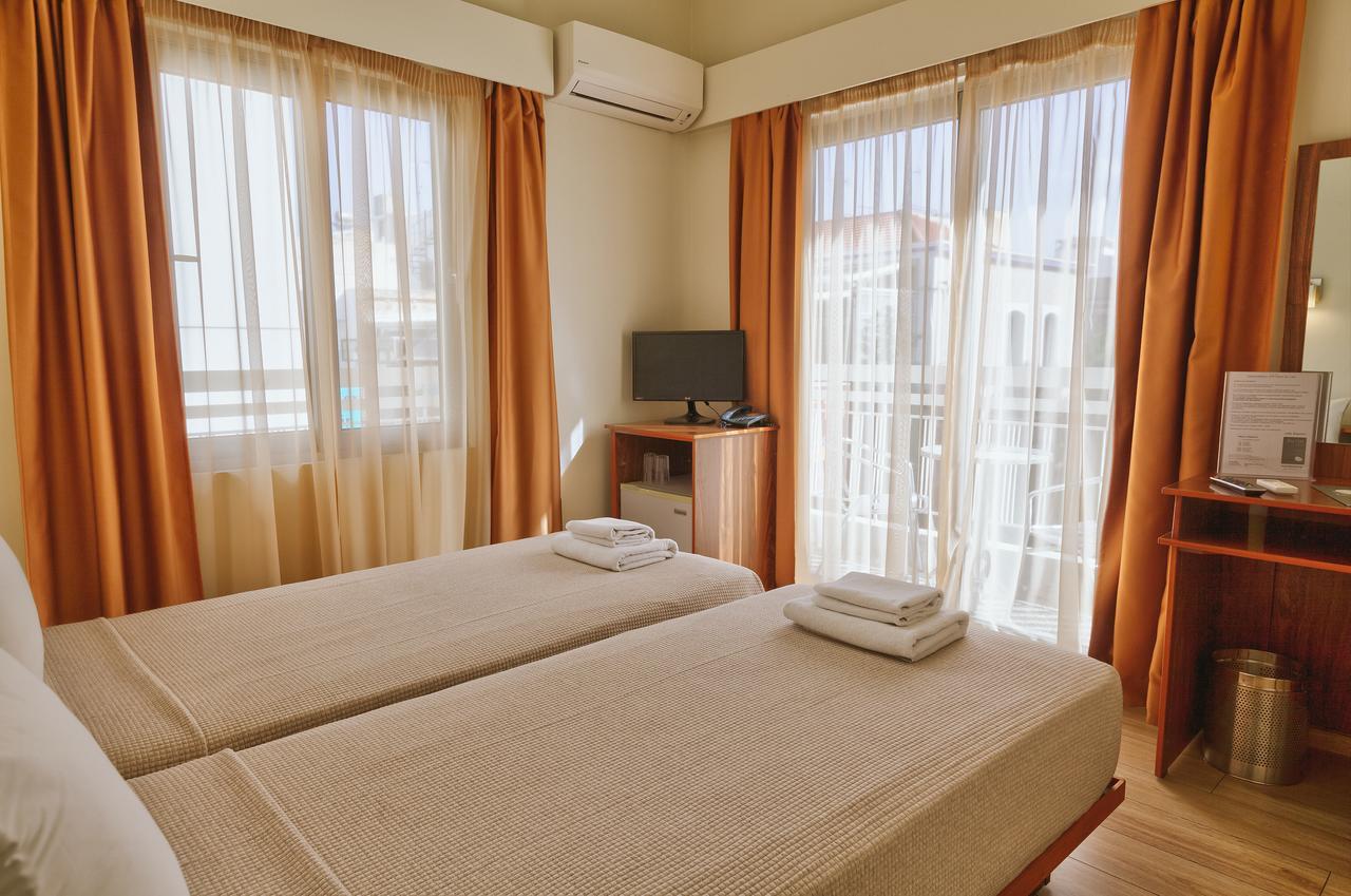 Du Hotel 2*